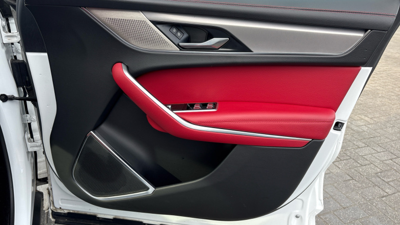 Jaguar F-Pace 2.0 D200 R-Dynamic S 5dr Auto AWD Diesel Estate